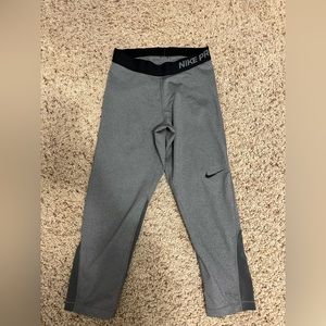 Nike Pro dri-fit capri leggings